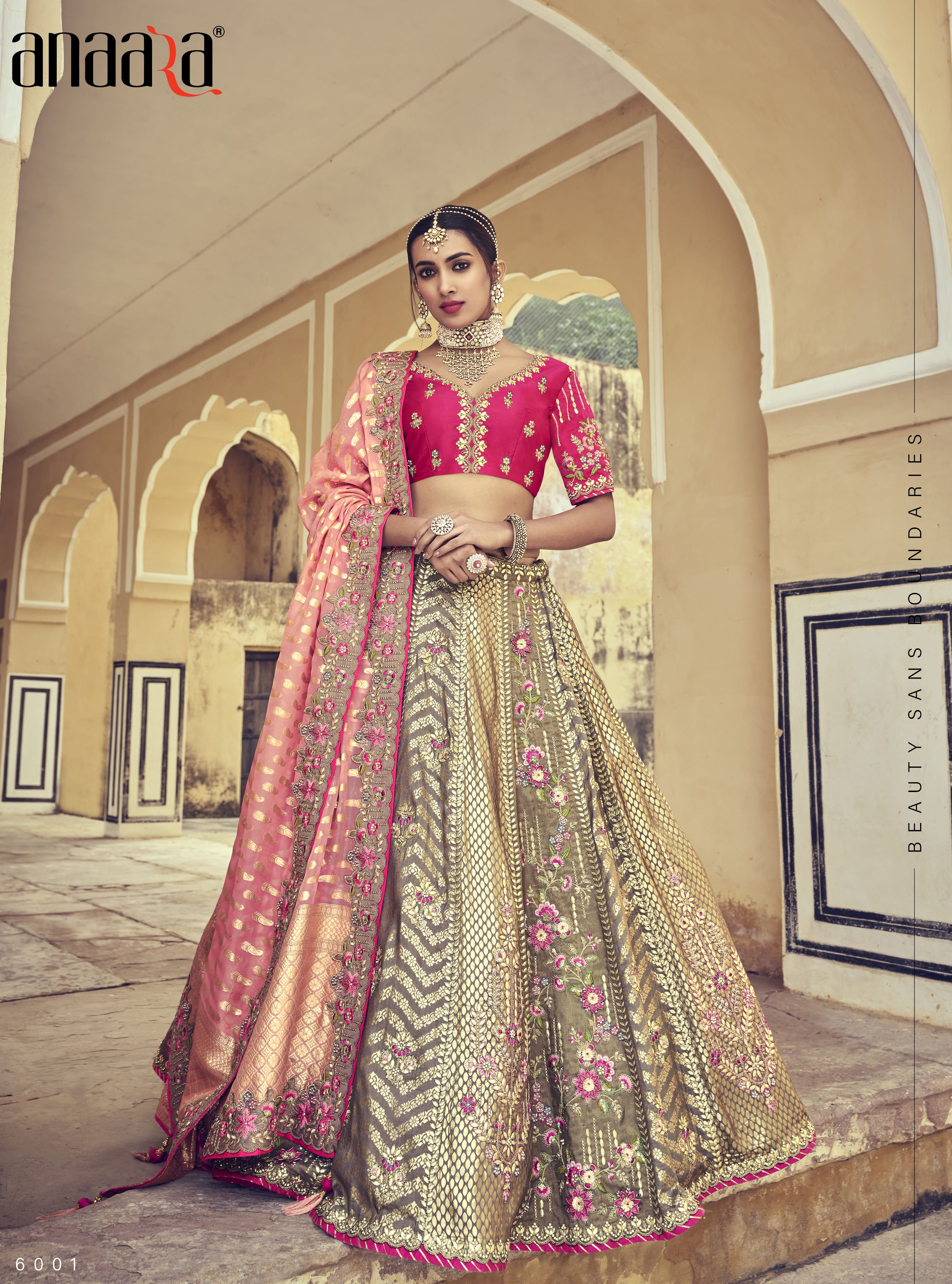 HOT PINK HEAVY EMBROIDERED DESIGNER BRIDAL LEHENGA – zarikaariindia.com